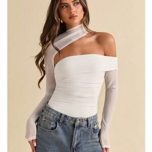 White Asymmetrical Long Sleeve Slim Bodysuit